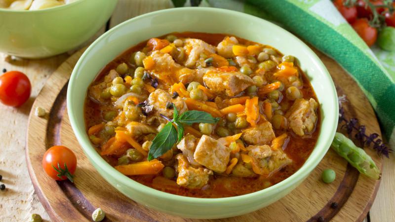 Fırında Tavuklu Bezelye Tarifi ve Malzemeleri